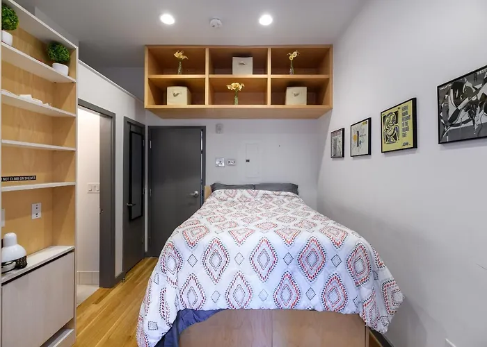 Small Fully Equipped Contemporary Studio Near Mgh